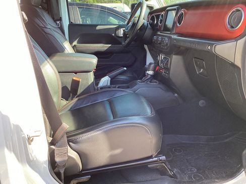 Used 2018 Jeep Wrangler Unlimited Rubicon AWD/4WD image 7