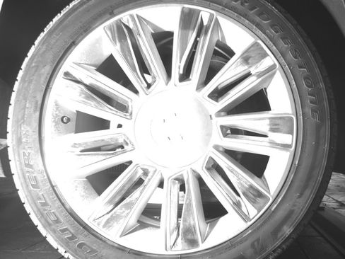 Used 2018 Cadillac Escalade Platinum AWD/4WD image 11