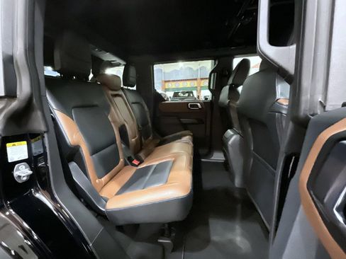 Used 2024 Ford Bronco Outer Banks w/ Sasquatch Package image 18