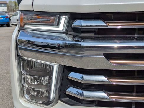 Used 2021 Chevrolet Silverado 2500 High Country w/ Z71 Off-Road Package AWD/4WD image 10