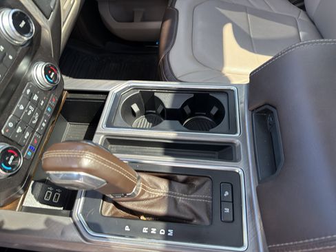 Used 2019 Ford F150 Limited w/ Trailer Tow Package image 23