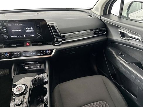 Used 2023 Kia Sportage LX image 25