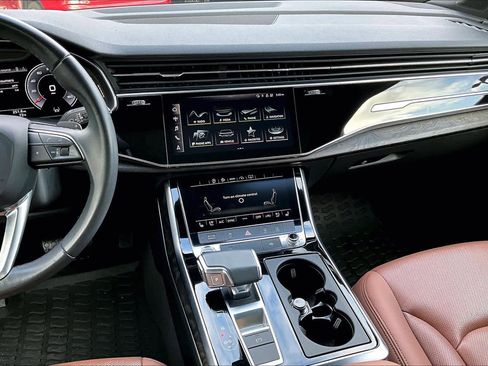 Used 2021 Audi Q7 2.0T Premium Plus w/ Executive Package image 6