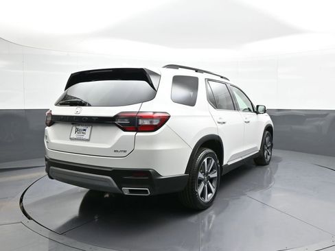 Certified 2023 Honda Pilot Elite image 6
