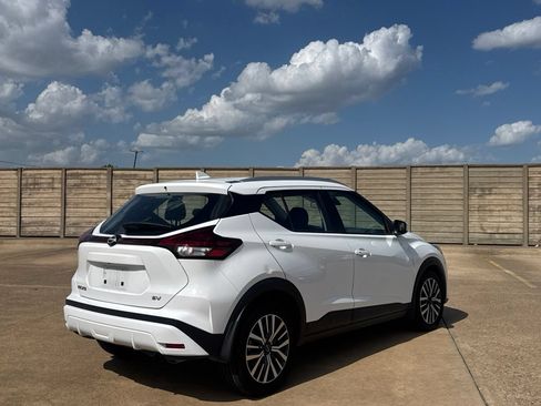 Used 2023 Nissan Kicks SV FWD image 21