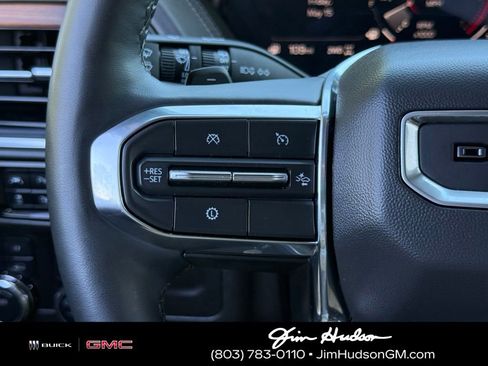 Used 2025 GMC Yukon Denali AWD/4WD image 22