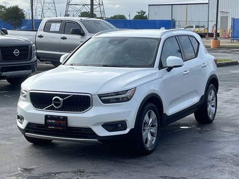 Used 2021 Volvo XC40 T5 Momentum AWD/4WD image 5