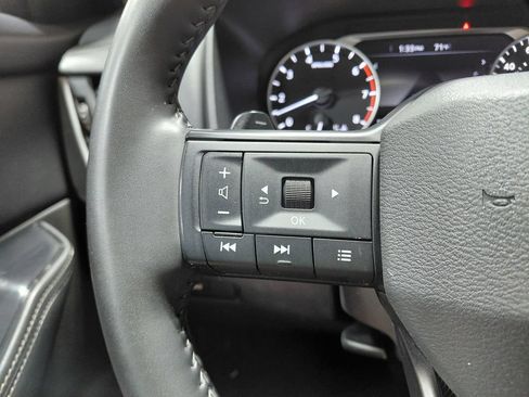 Used 2025 Nissan Rogue SV AWD/4WD image 30