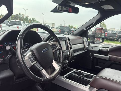Used 2017 Ford F250 Platinum w/ Platinum Ultimate Package AWD/4WD image 10