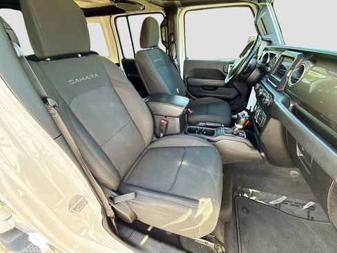 Used 2020 Jeep Wrangler Unlimited Sahara AWD/4WD image 26