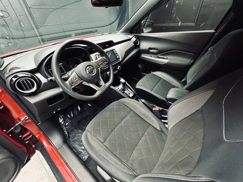 Used 2020 Nissan Kicks SV FWD image 17