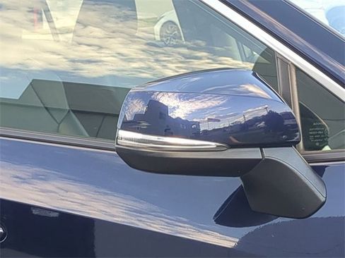 Used 2019 Toyota RAV4 XLE Premium image 12