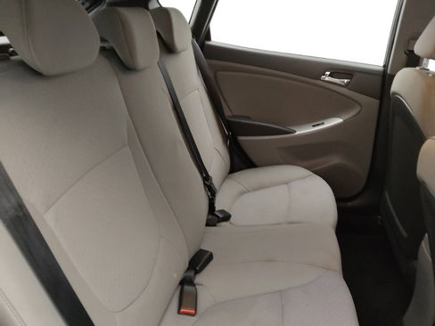 Used 2014 Hyundai Accent SE w/ Option Group 3 image 19