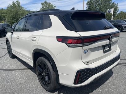 New 2026 Volkswagen Tiguan SE R-Line