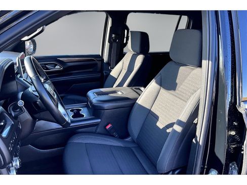 Used 2024 GMC Yukon XL SLE w/ Max Trailering Package AWD/4WD image 18
