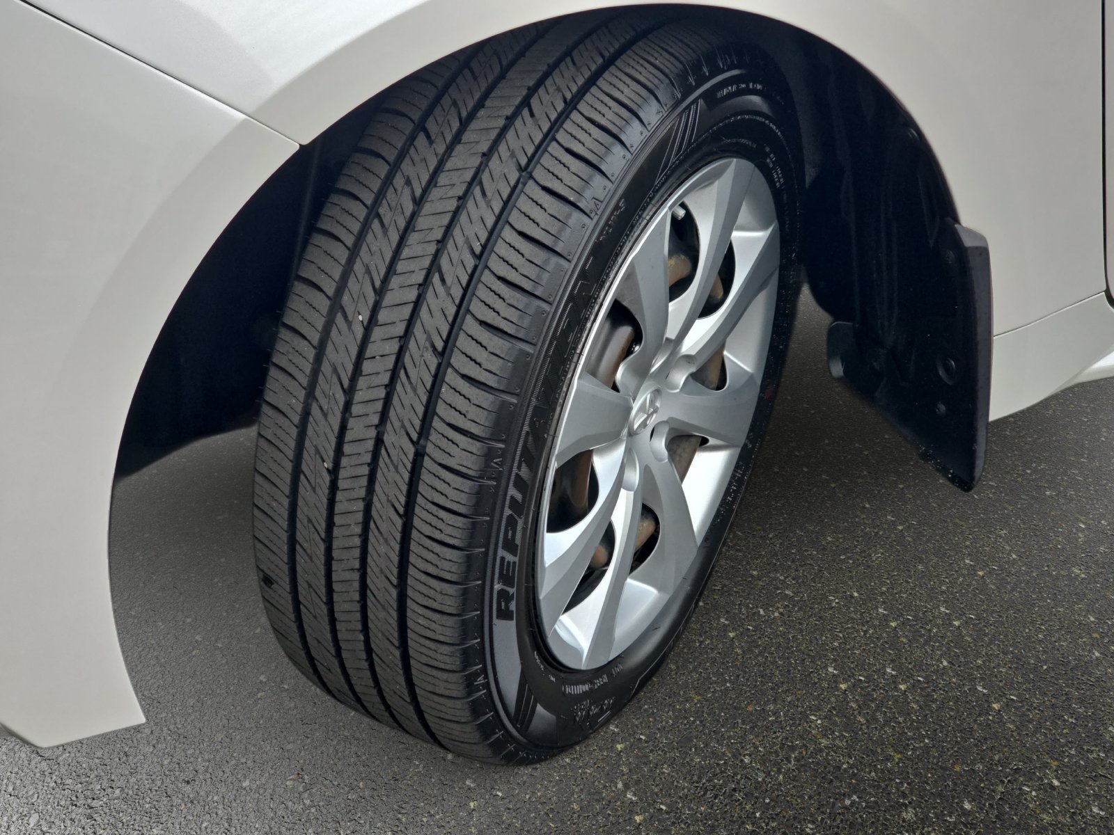 Used 2021 Toyota Corolla LE FWD image 32
