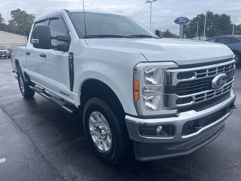 Used 2023 Ford F250 XLT w/ FX4 Off-Road Package image 7
