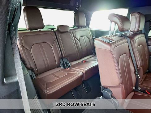 Used 2024 Ford Expedition Limited image 12