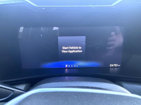 Used 2024 Chevrolet Colorado ZR2 w/ Technology Package AWD/4WD image 15