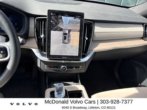 Used 2026 Volvo XC90 B6 Plus w/ Protection Package Premier AWD/4WD image 2