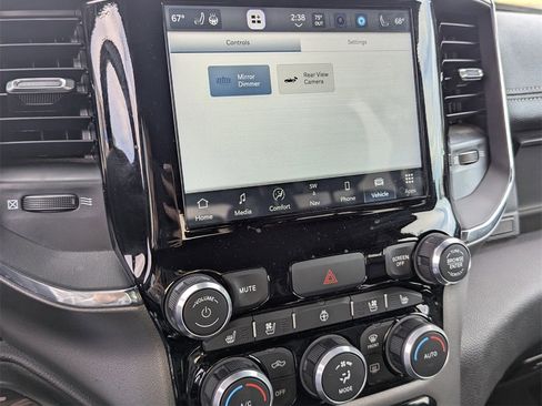 Used 2024 RAM 1500 Laramie image 11