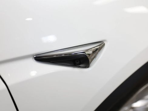 Used 2019 Tesla Model X Long Range AWD/4WD image 17