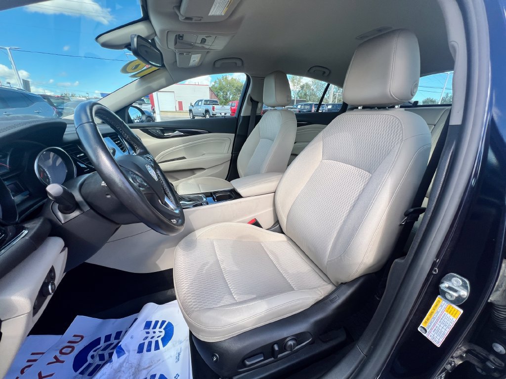Used 2018 Buick Regal Preferred w/ Driver Confidence Package #1 FWD image 15