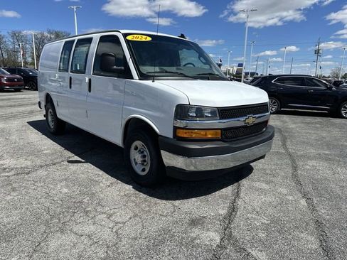 Used 2024 Chevrolet Express 2500 w/ Driver Convenience Package RWD image 11