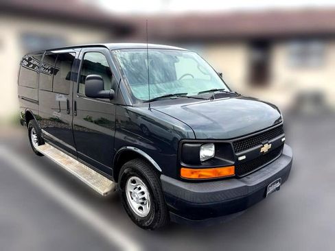 Used 2017 Chevrolet Express 2500 LS image 1