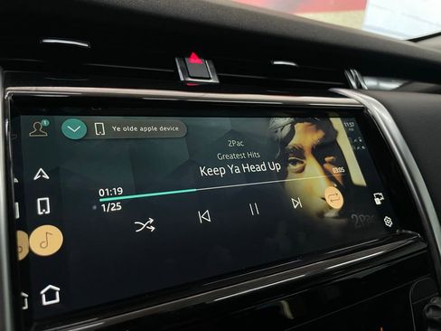 Used 2021 Land Rover Discovery Sport SE image 31