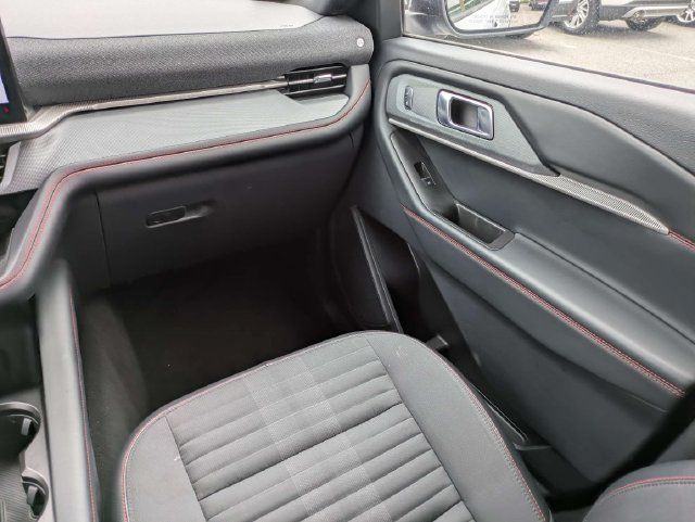 Used 2026 Ford Explorer ST-Line w/ ST-Line Street Pack RWD image 17