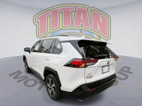 Certified 2023 Toyota RAV4 SE image 4