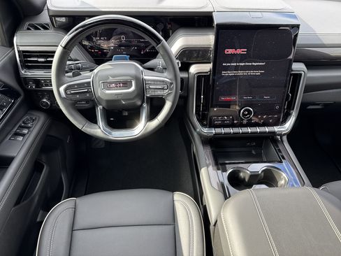 New 2026 GMC Yukon XL Elevation w/ Elevation Premium Package image 17