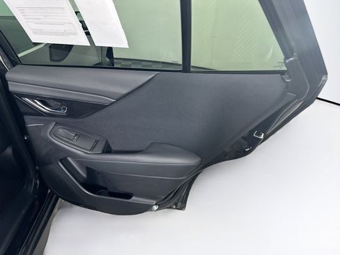 Used 2025 Subaru Outback Premium image 31