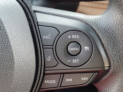 Used 2019 Toyota RAV4 LE image 29
