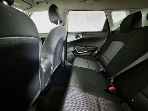 Used 2025 Kia Soul S FWD image 23