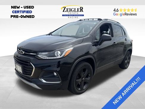 Used 2017 Chevrolet Trax Premier w/ Midnight Edition AWD/4WD image 2
