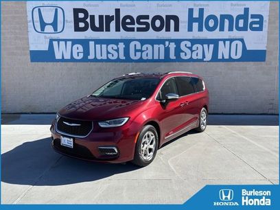 Used 2023 Chrysler Pacifica Limited