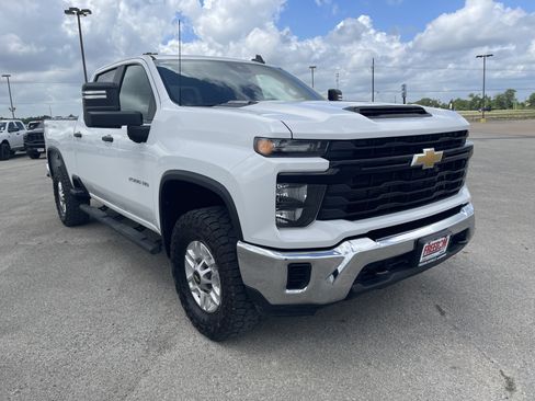 Used 2024 Chevrolet Silverado 2500 W/T w/ WT Fleet Convenience Package AWD/4WD image 2