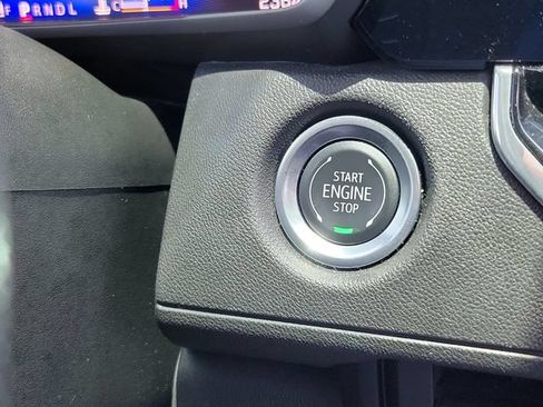 Used 2024 Chevrolet Colorado W/T w/ WT Convenience Package RWD image 25