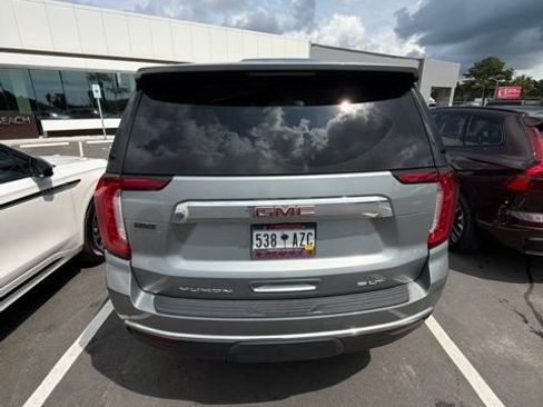 Used 2024 GMC Yukon XL SLT w/ SLT Luxury Package AWD/4WD image 5