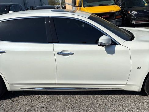 Used 2018 INFINITI Q70 L 3.7 AWD/4WD image 4