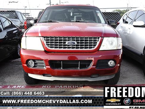Used 2004 Ford Explorer XLT AWD/4WD image 3