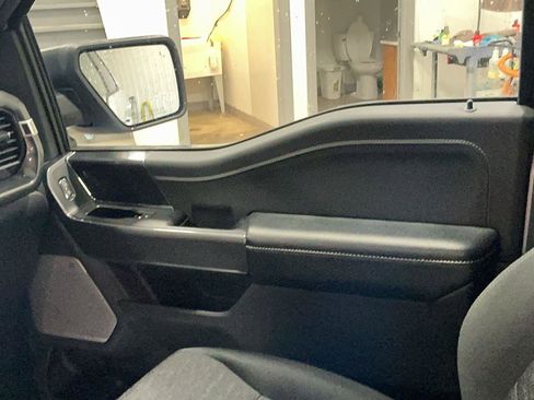 Certified 2022 Ford F150 XLT w/ Equipment Group 302A High image 18