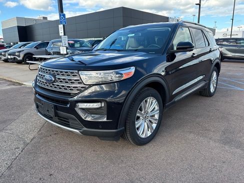 Used 2020 Ford Explorer Limited w/ Class III Trailer Tow Package AWD/4WD image 1