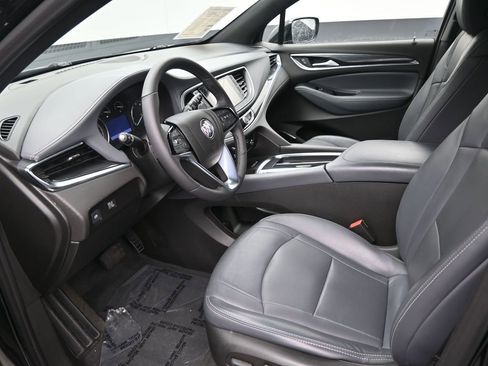 Used 2022 Buick Enclave Essence image 13