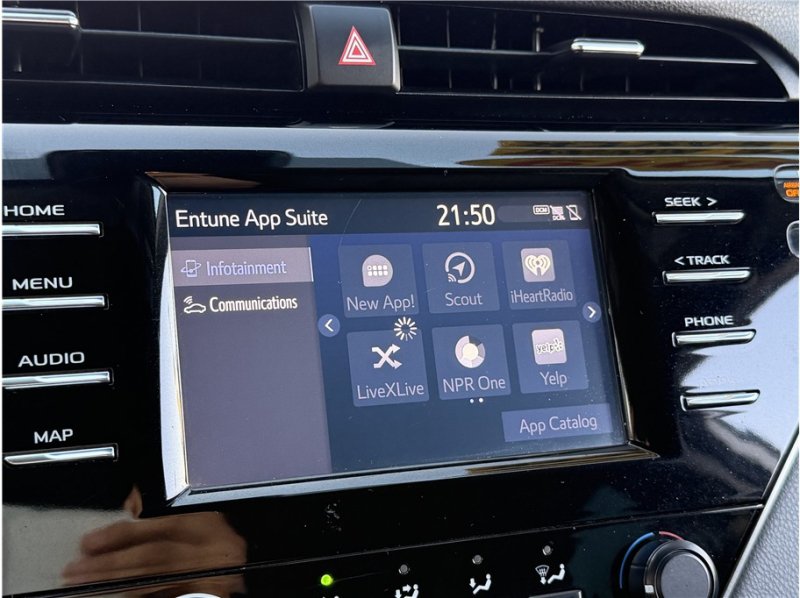 Used 2019 Toyota Camry LE FWD image 44