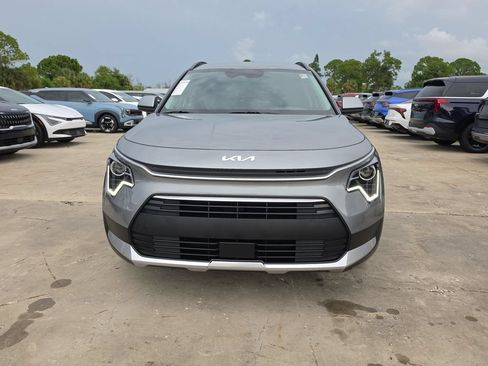 New 2026 Kia Niro EX FWD image 3