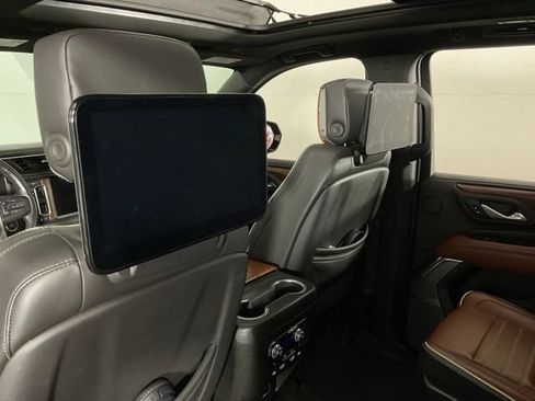 Used 2023 GMC Yukon XL Denali Ultimate AWD/4WD image 29