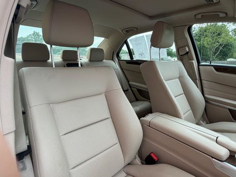 Used 2014 Mercedes-Benz E 350 4MATIC Sedan image 32